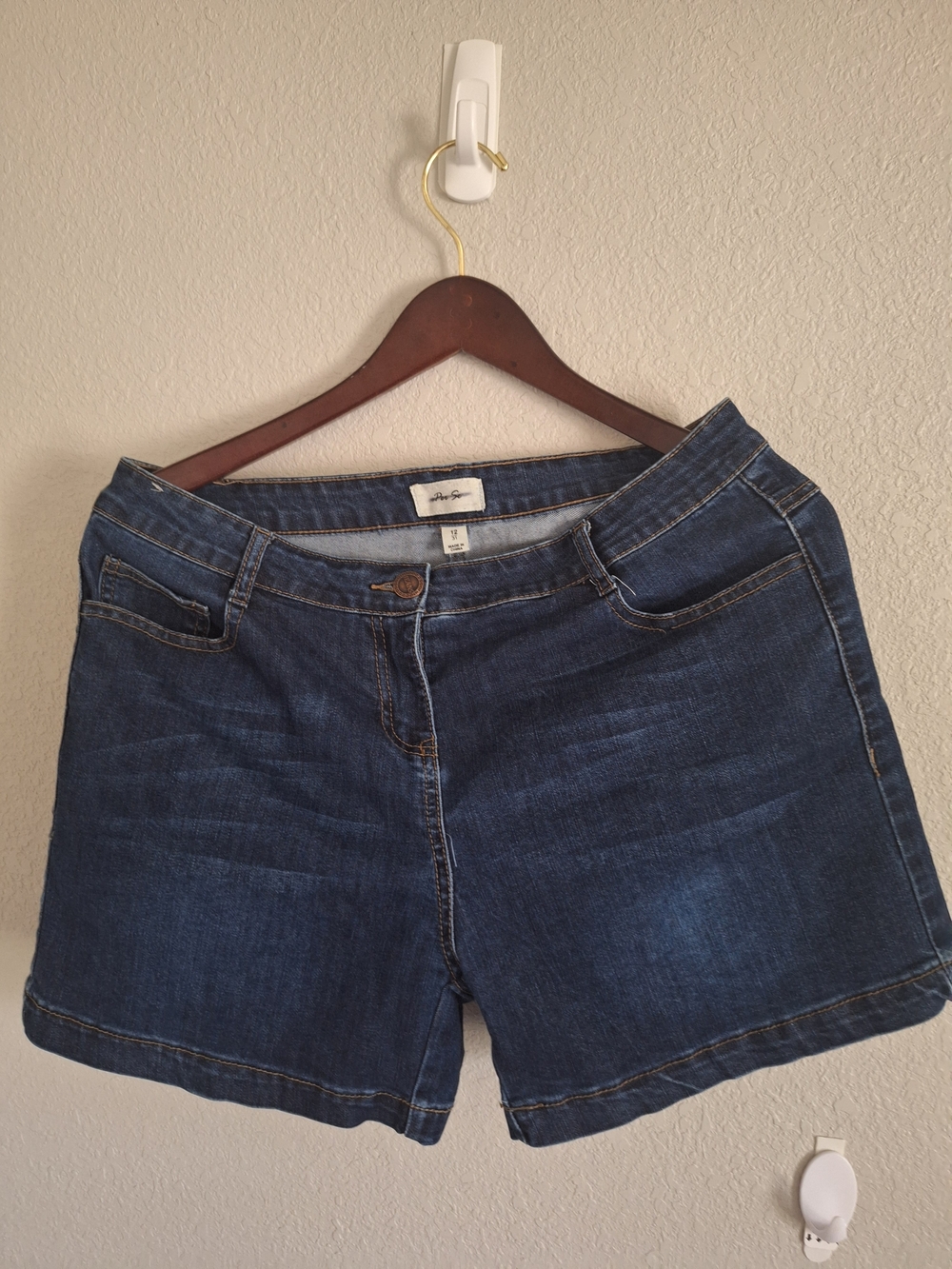 Per Se Dark Blue Denim Jean Shorts